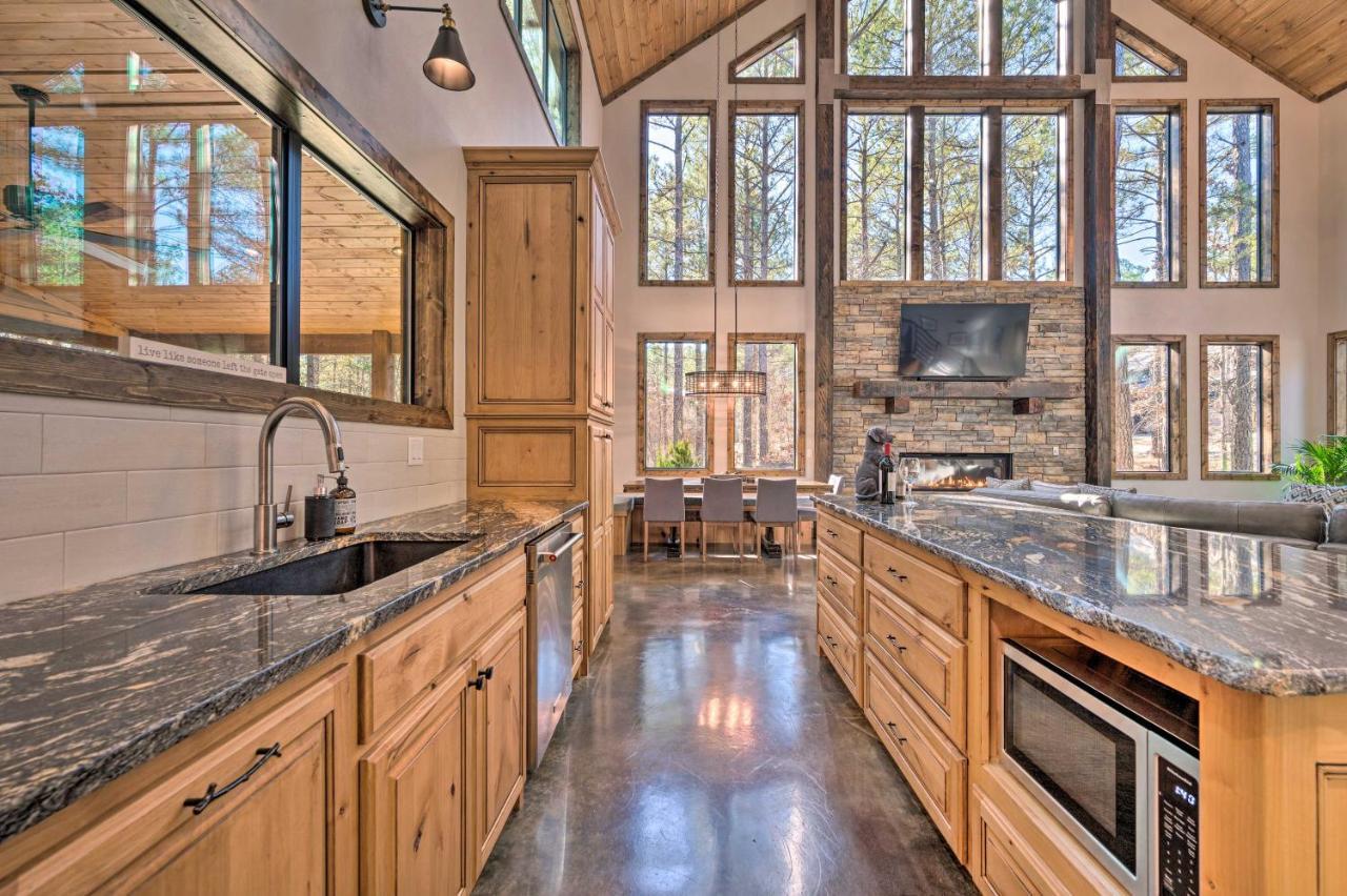 Broken Bow Lazy Dog Lodge With Hot Tub, Pool Table Exterior foto